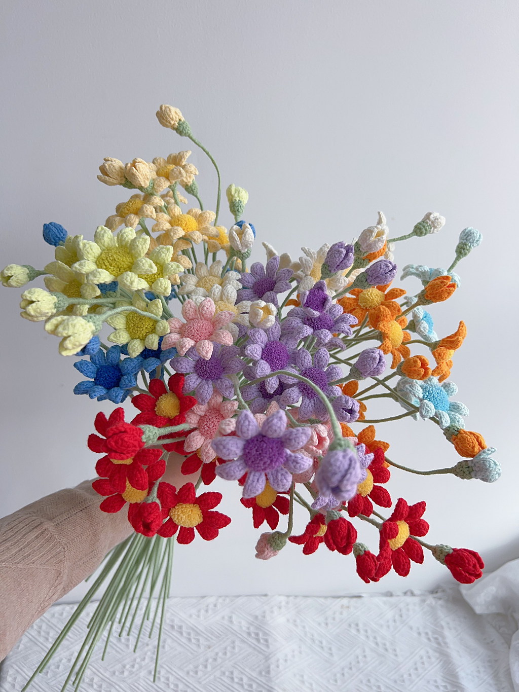 Blue-Eyed Daisy Crochet Flower Stem