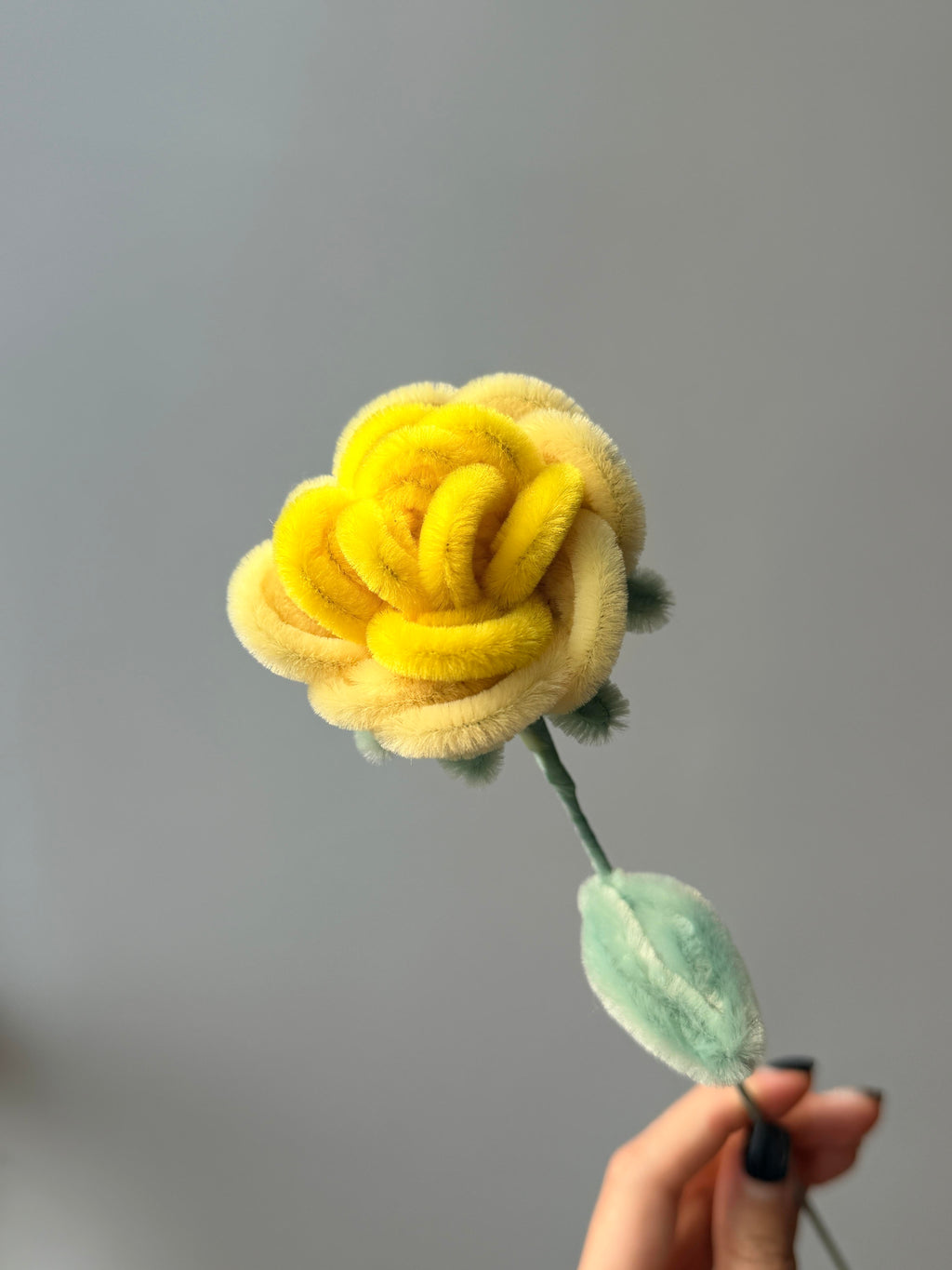 Round Petal Rose Pipe Cleaner Flower