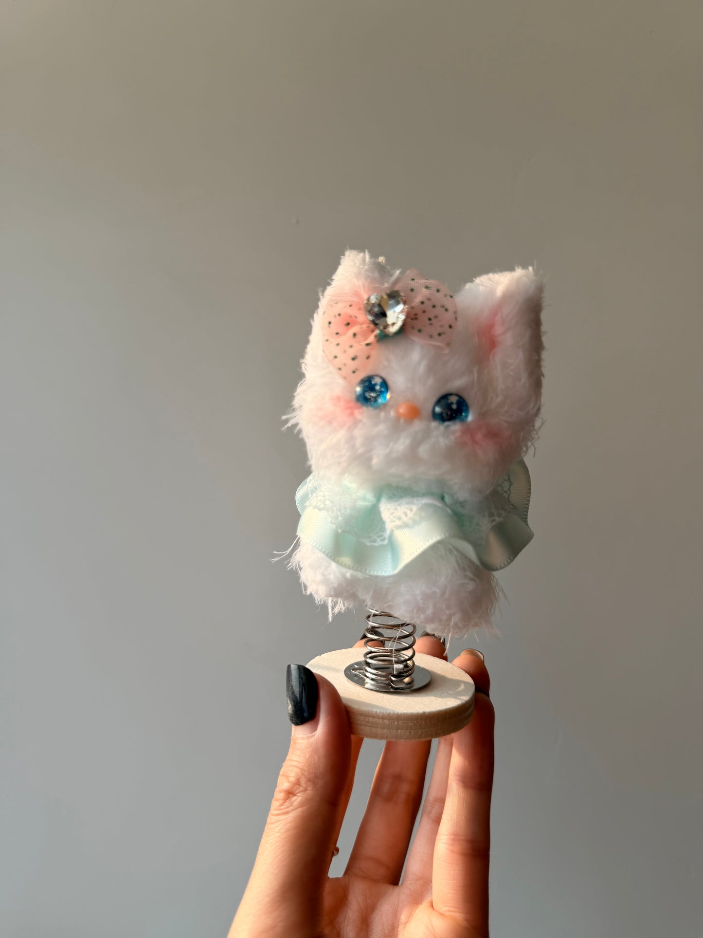 Handmade Chenille Animal Toy, Spring Base Art Doll, Collectible Desk Decoration