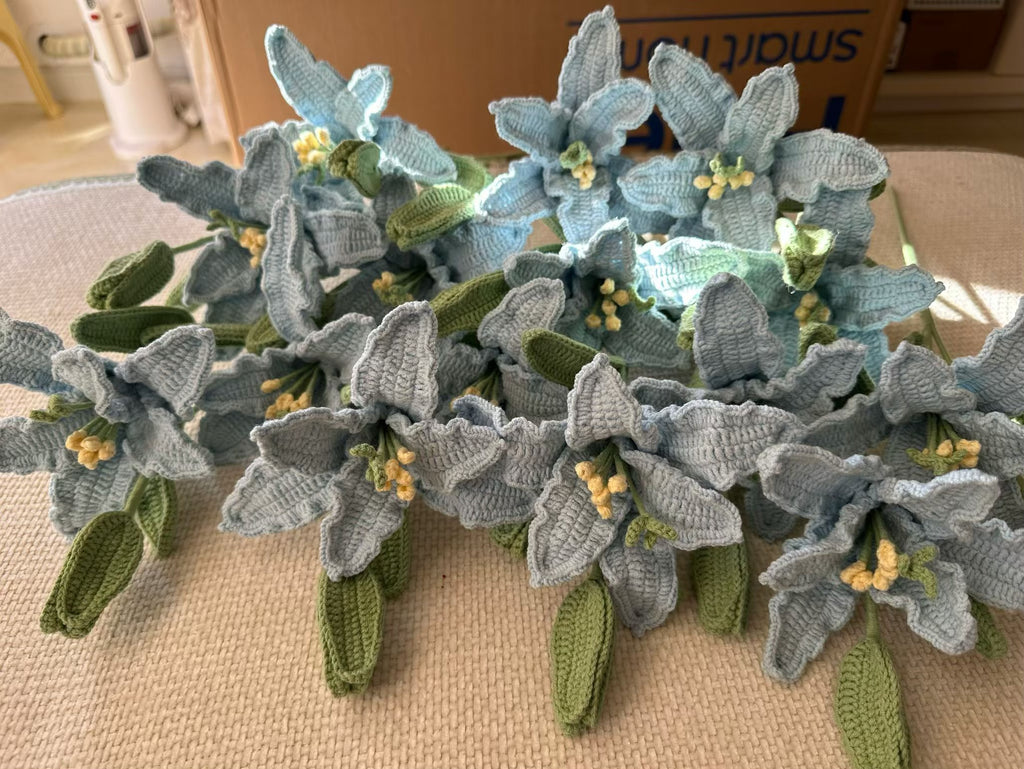 Lily with Bud Crochet Flower Stem CF-014