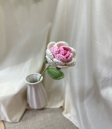 Round Petal Regular Rose Crochet Flower Stem CF-001