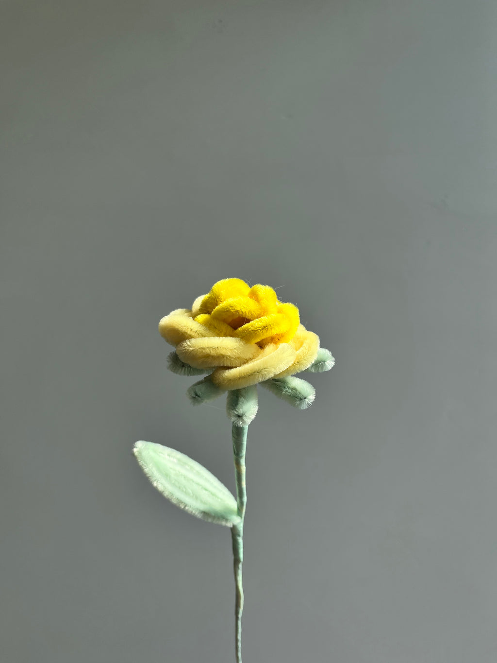 Round Petal Rose Pipe Cleaner Flower
