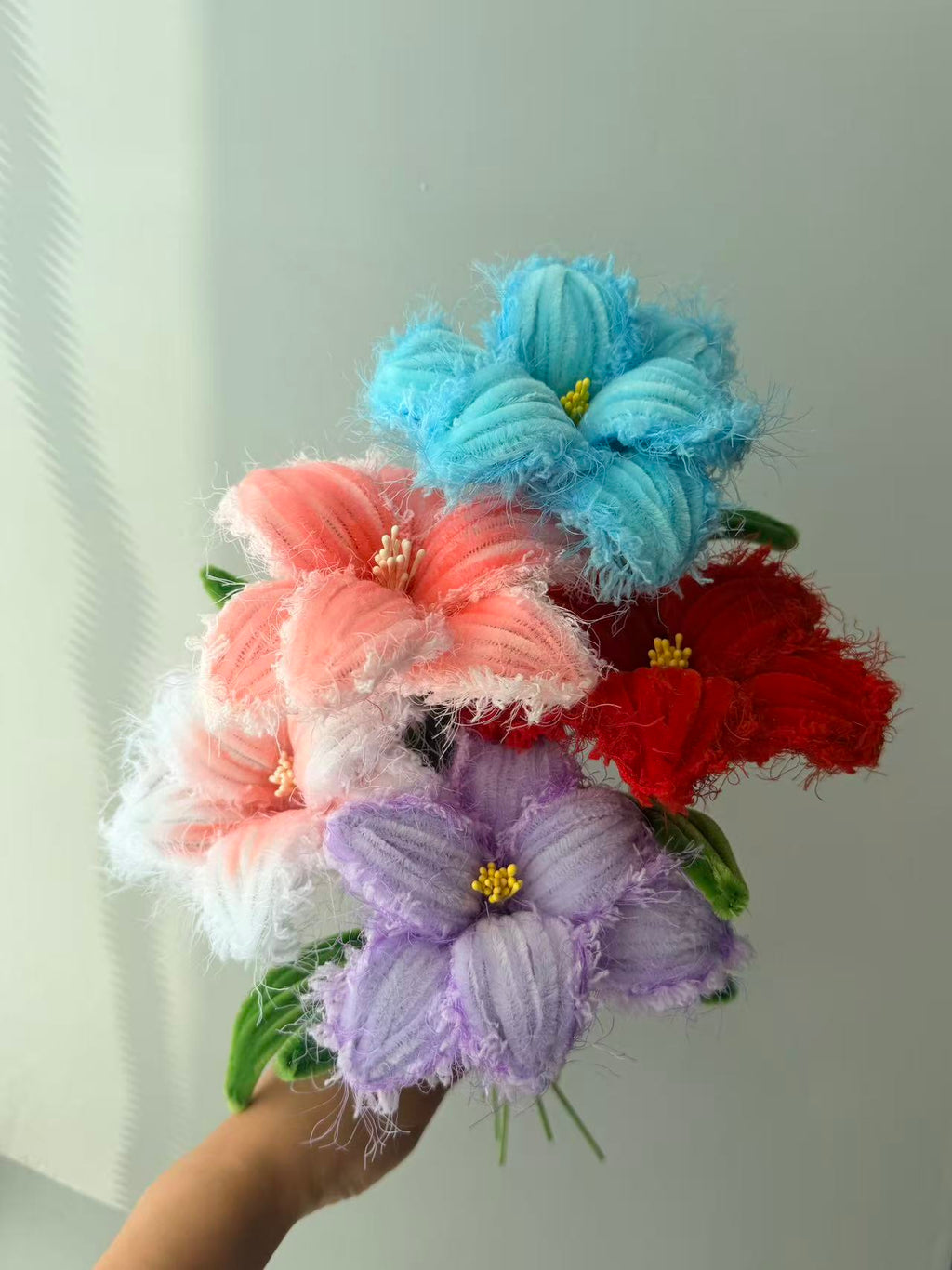 Fluffy Edge Lily pipe cleaner flower
