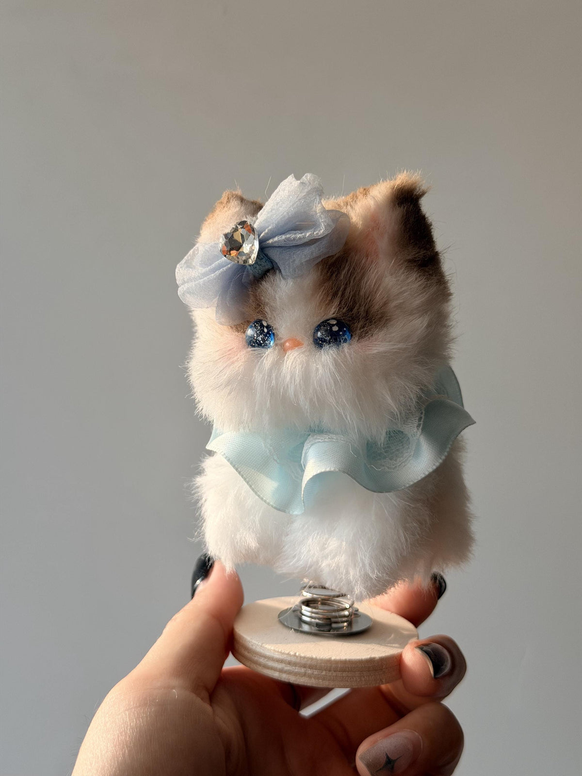 Handmade Chenille Animal Toy, Spring Base Art Doll, Collectible Desk Decoration