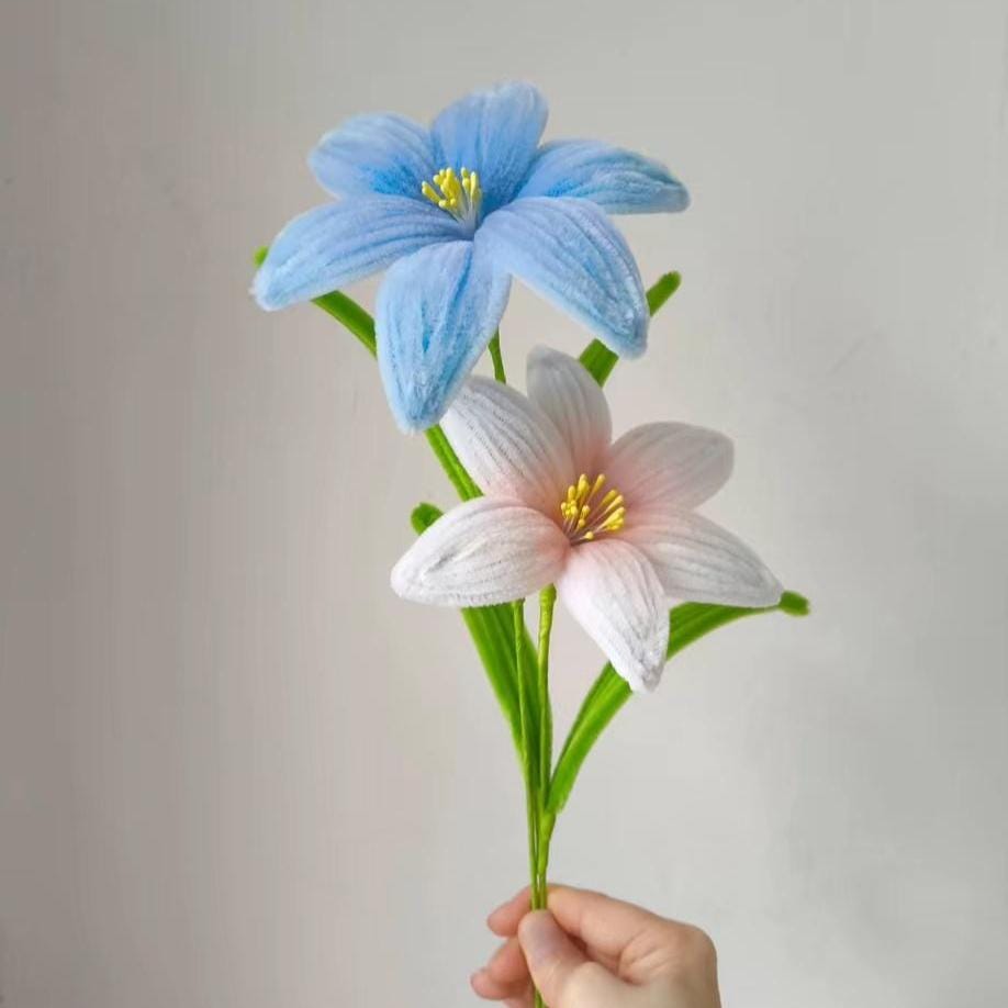 DIY Lily Flower Kit, Pipe Cleaner Flowers, Handmade Craft Kit, Floral DIY Gift, Twist Stem Flower Kit, Home Decor Gift