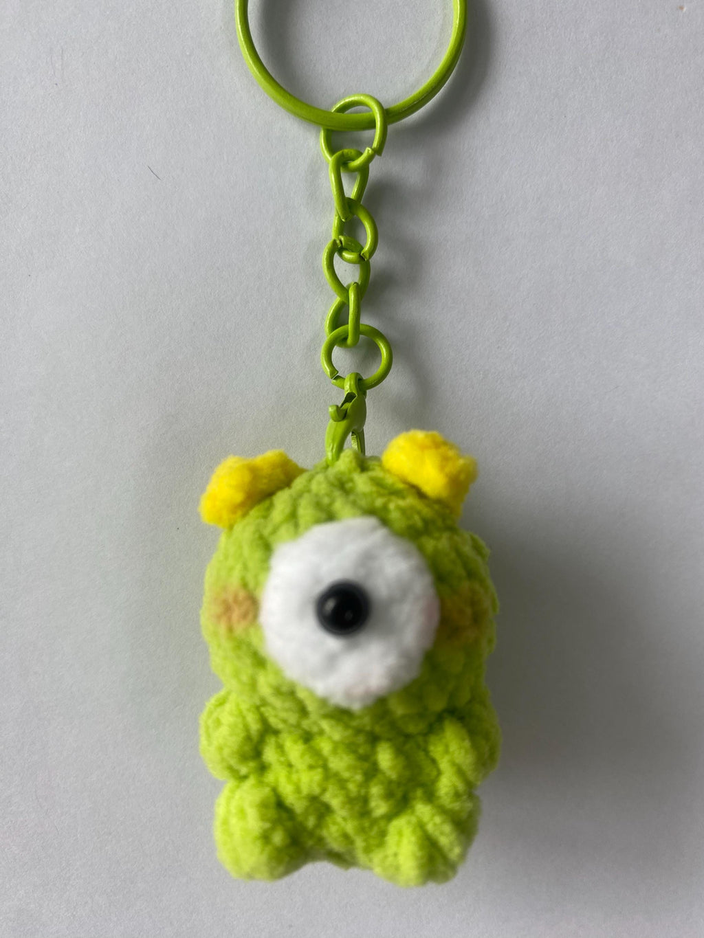 Cute Gummy Style One-eyed Bear Keychain, Crochet Plush Animal Charm, Handmade Bag Accessory, Kawaii Bear Keyring Gift