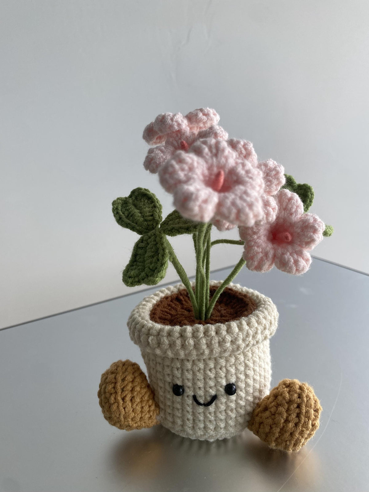 Crochet Small Oxalis Smile Pot, Handmade Yarn Flower Plant, Cute Crochet Plant Decor, Botanical Gift, Home Decoration