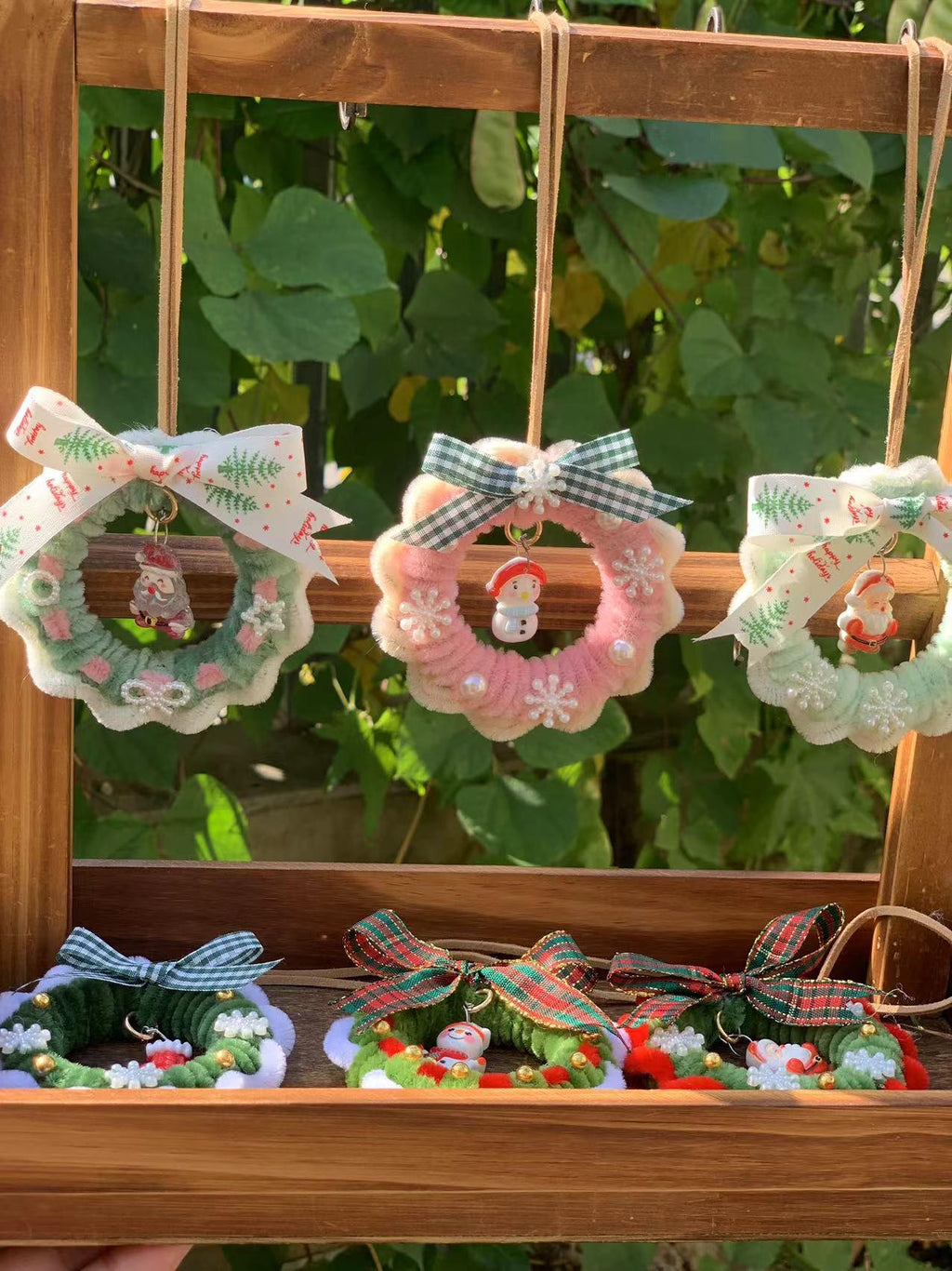 Pipe Cleaner Christmas Ornament, Handmade Mini Wreath, Holiday Decor