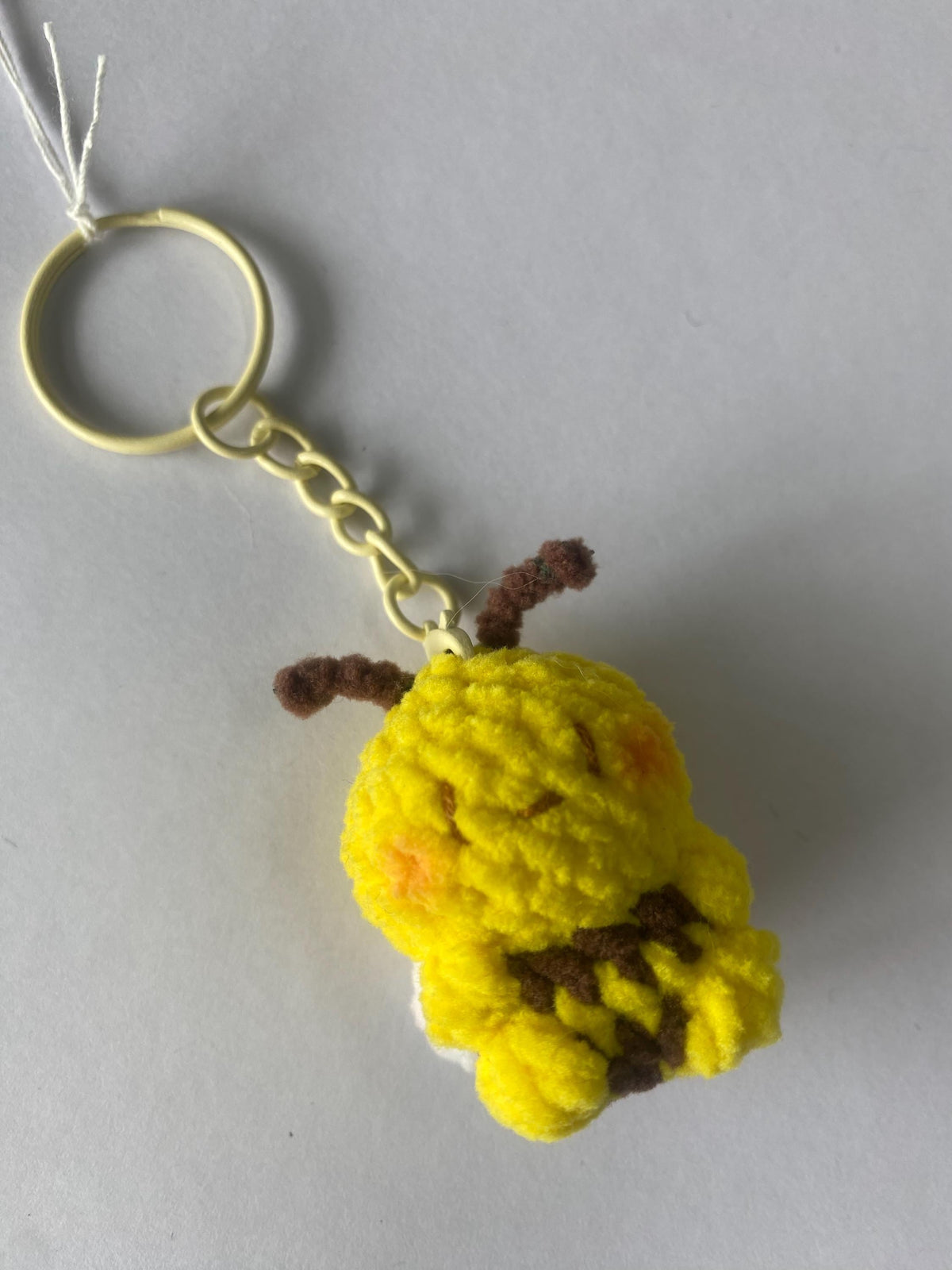 Crochet Little Bee Keychain, Handmade Gummy Plush Character Charm, Cute Bag Accessory, Kawaii Gift