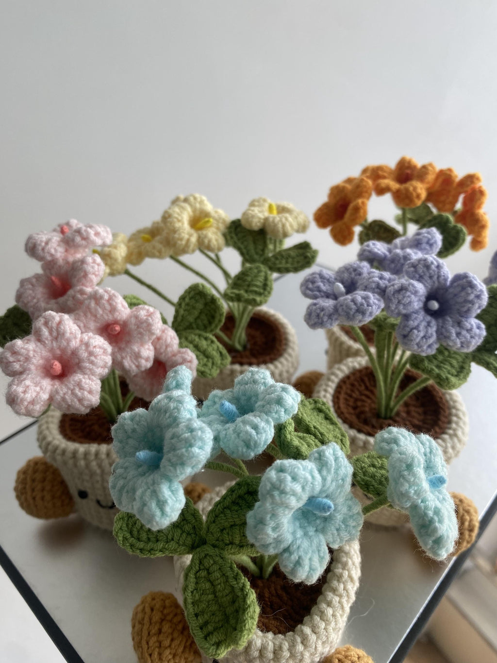 Crochet Small Oxalis Smile Pot, Handmade Yarn Flower Plant, Cute Crochet Plant Decor, Botanical Gift, Home Decoration