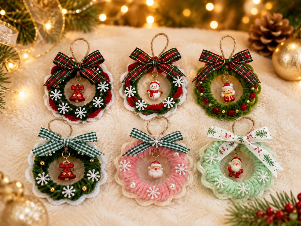 Pipe Cleaner Christmas Ornament, Handmade Mini Wreath, Holiday Decor