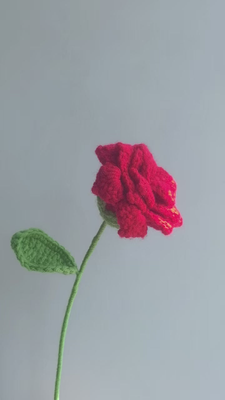 Sharp Petal Regular Rose Crochet Flower Stem CF-002